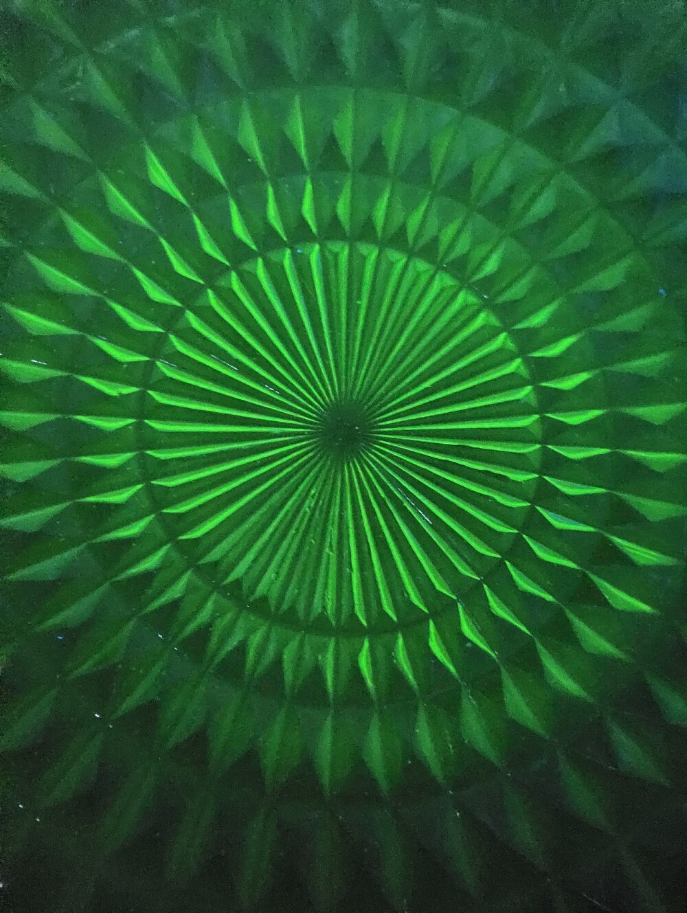 Vintage Jeanette Glass Co Uranium Glass Cake Plate